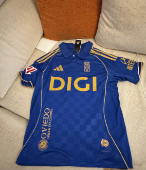 ASTON BIRRA C - uniforme 1